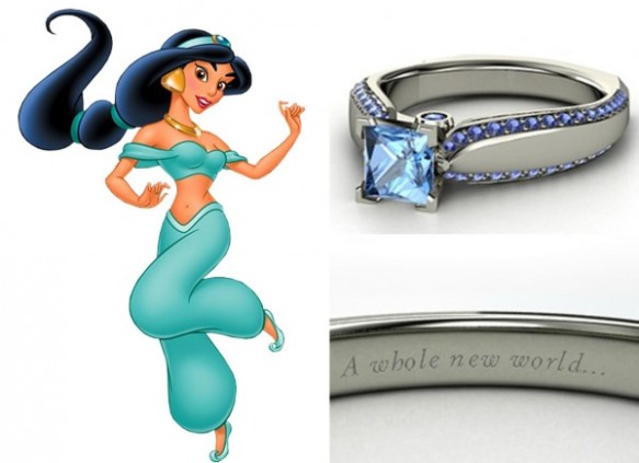 Com topázio azul m destaque e diamantes na lateral a aliança inspirada em Jasmine é uma graça!